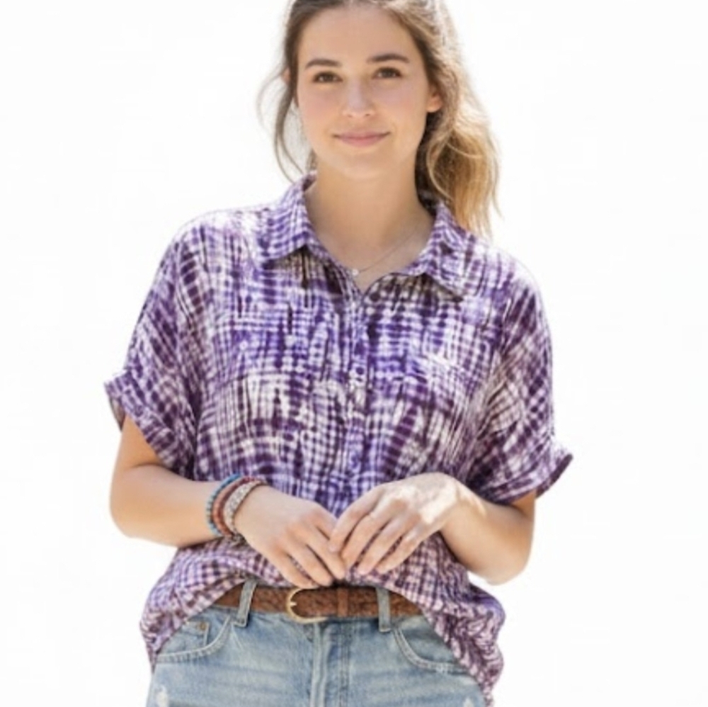 LuLaRoe Women’s Button Up Shirt Purple Tie Dye Print Short Sleeve Collared Top M